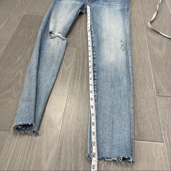 Aritzia Denim Forum The Nico Mid Rise Skinny Crop Raw Hem Distressed Jeans 24 - Picture 16 of 16